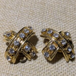 Vintage Criss Cross Pattern Gold Toned Rhinestone Clip On Earrings